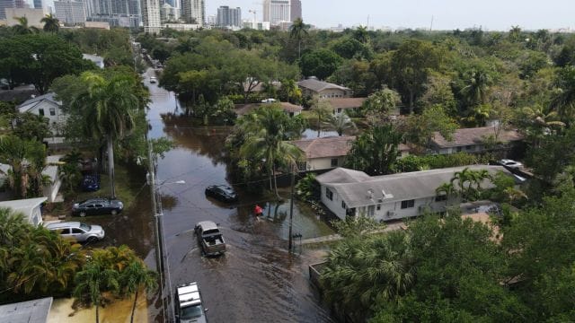 Florida Community Rallies Together to Help Teacher and Others Affected by Floods!