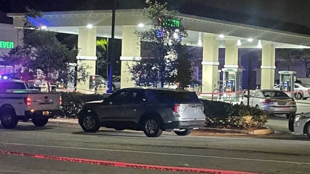 One Person Hospitalized After West Palm Beach 7-Eleven Shooting!