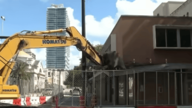 Central Boulevard Blocked for Renovations Near Lake Eola Park