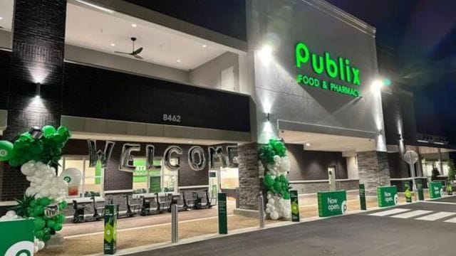 Tallahassee's Publix Store Sets New Standard for Grocery Shopping!