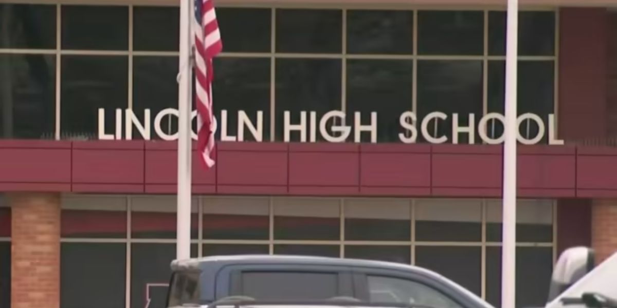 Student Faces Charges for Airsoft Gun Attack at Lincoln High School