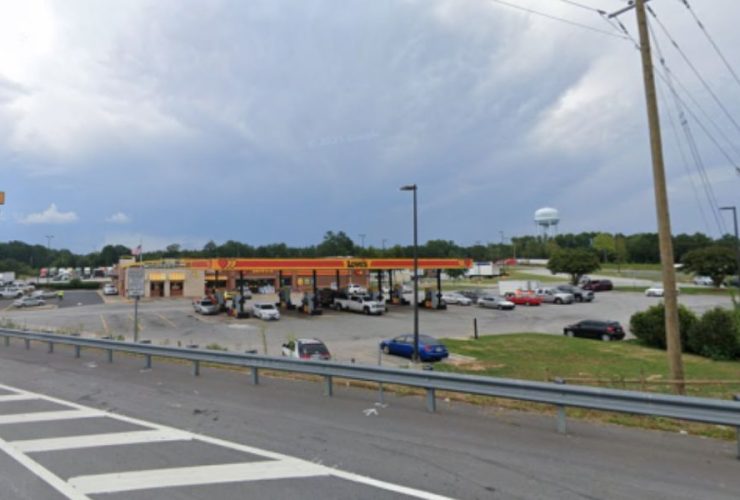 Tragic Accident Claims Florida Traveler's Life at South Carolina Truck Stop