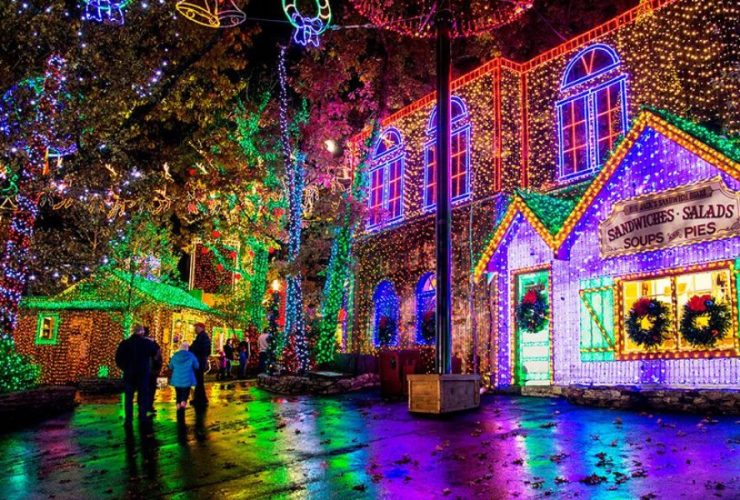 These Towns in Missouri Have the Best Christmas Light Displays
