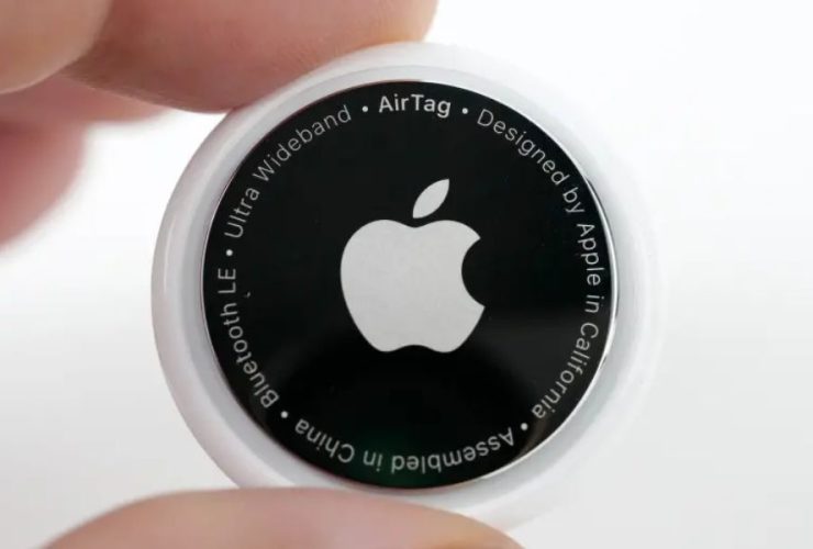 Apple AirTag's Role in Recovering Stolen Luggage of Florida Family in North Carolina