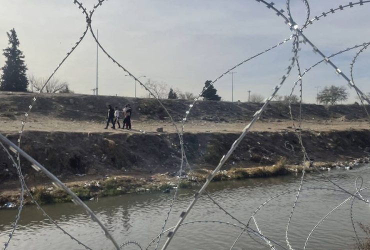 Border Wire Battle Arizona's Toma Joins Forces With Texas Against Biden's Administration