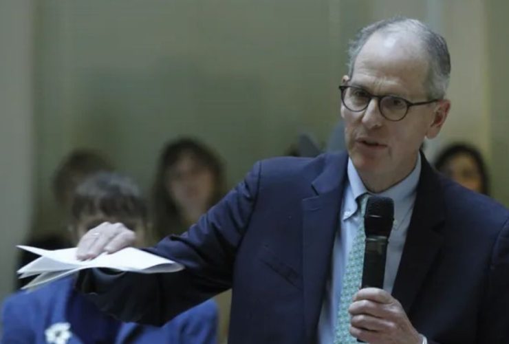 New Mexico Moves to Prohibit Guns at Polling Places Amidst Concerns of Voter Intimidation