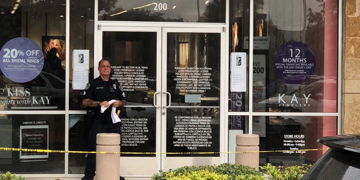 Arrest Made in Kay Jewelers Armed Robbery - Suspect Linked to Jacksonville Heist