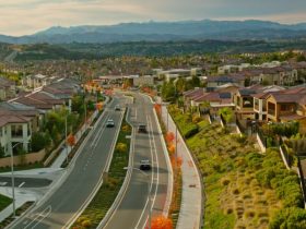 Caution Zones: Ranking Santa Clarita's High-Risk Neighborhoods in California