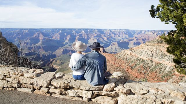 Retirement Redefined: The Top 5 Reasons Arizona Beats Florida for Retirement
