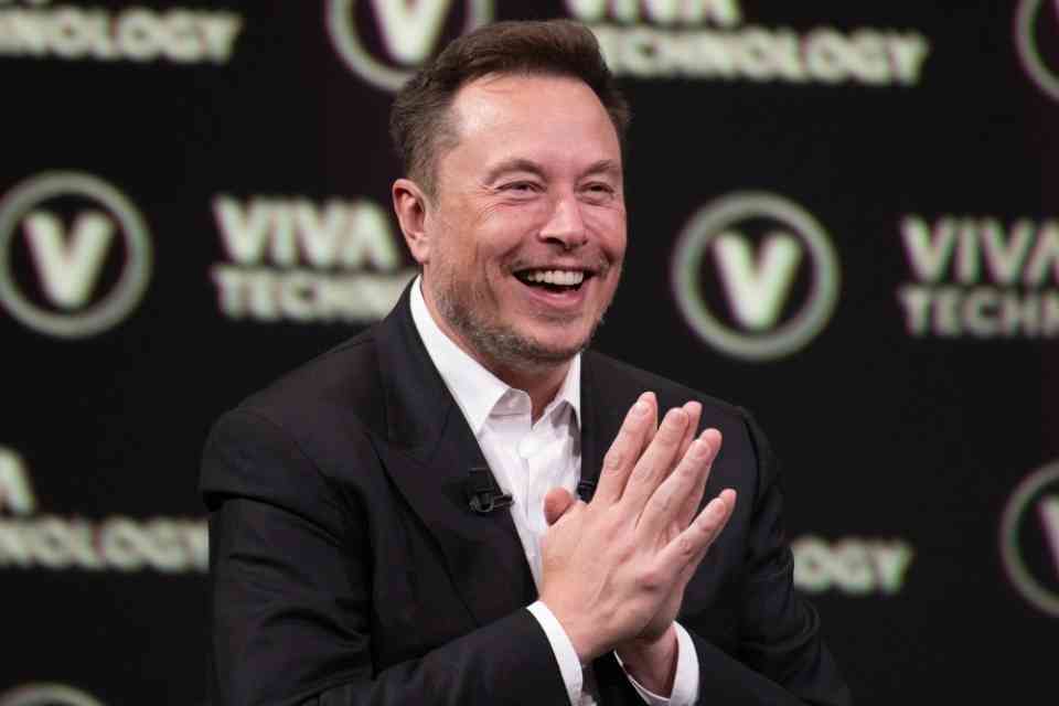 Survey Reveals: Elon Musk Named America's Most Overrated CEO by Numerous Business Executives