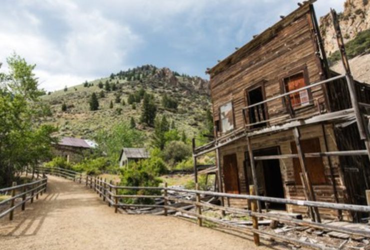 5 Haunting Ghost Towns Across Idaho