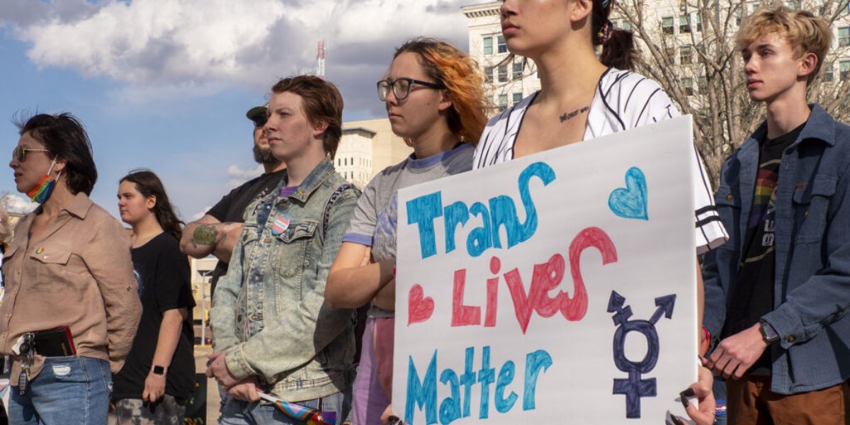 Legislative Battle in Kansas: Renewed Push to Prohibit Gender-Affirming Care for Transgender Minors