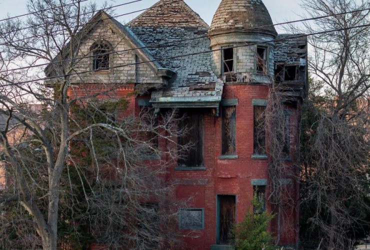 Pennsylvania's Ghostly Remnants: 5 Abandoned Places to Explore