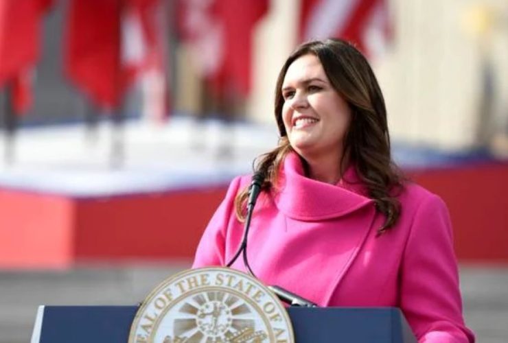 Arkansas Governor's $19,000 Lectern Purchase Raises Legal Concerns