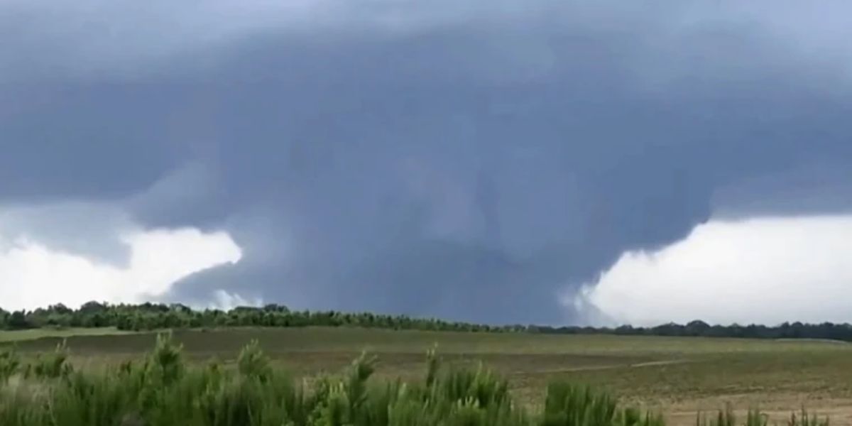 Continued Tornado Warning: 4 Hurt, 83 Tornadoes Recorded