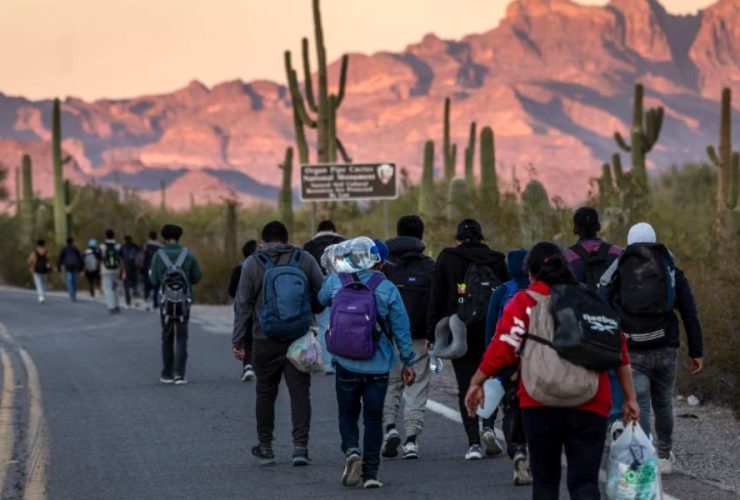 Controversial Bill Eased Shooting of Migrants, Feared Encouragement of Vigilantism