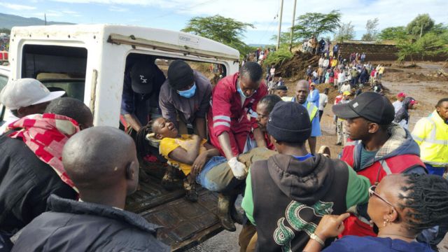 Floodwaters Sweep Away Homes, Cars, and 45 Lives in Kenya