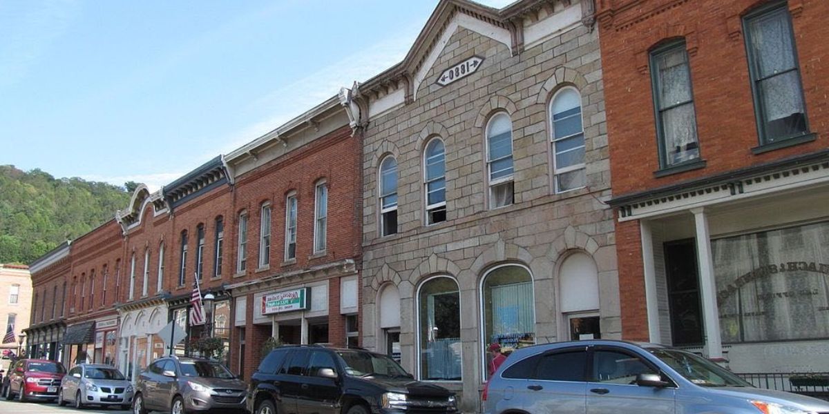 Pennsylvania's Hidden Darkness: Unveiling a Remote Town's Shadows