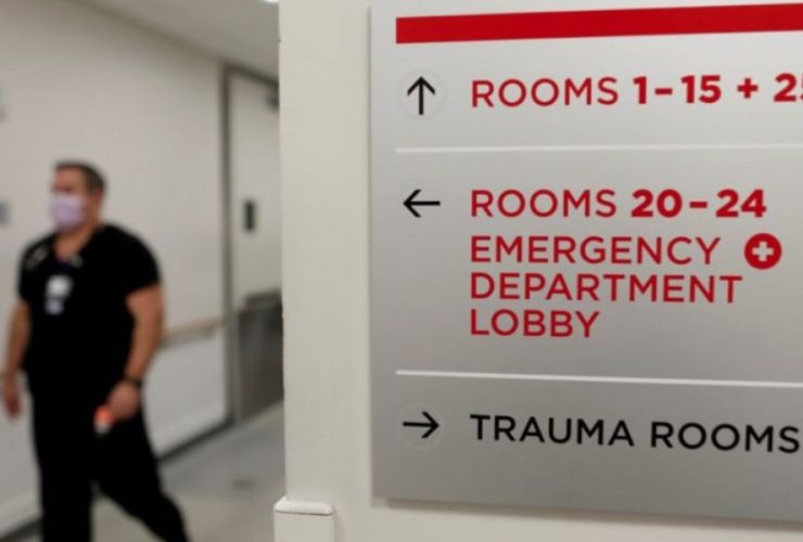 Virginia's Healthcare Directive: On-Site Doctors Required in ER-Equipped Hospitals by 2025