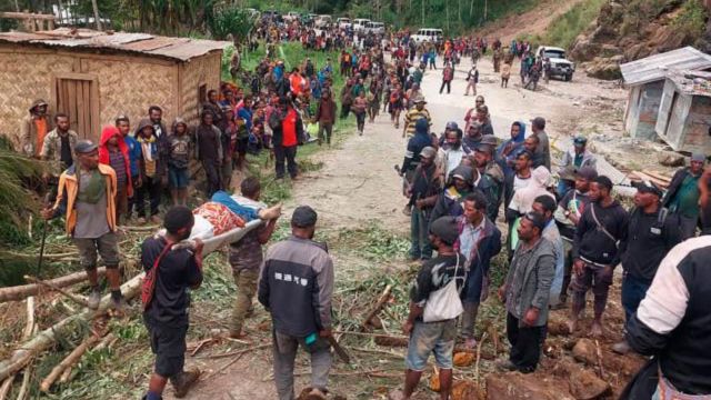 Tragedy in Papua New Guinea: Landslide Buries 2,000 Alive, Hopes for Survivors Dim