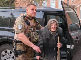 98-Year-Old in Ukraine Escapes Russian Advance with Slippers and Cane