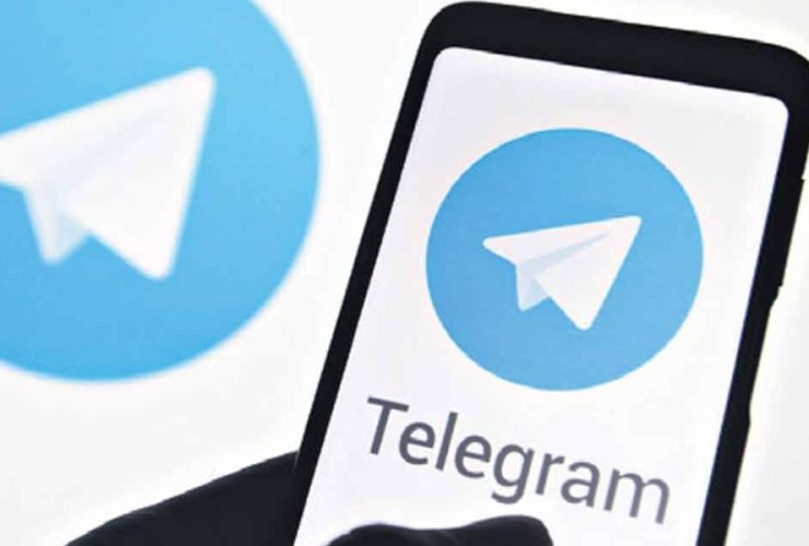 Agents Discover Telegram Chat Network Used by 1,000 Smugglers on Woman’s Phone