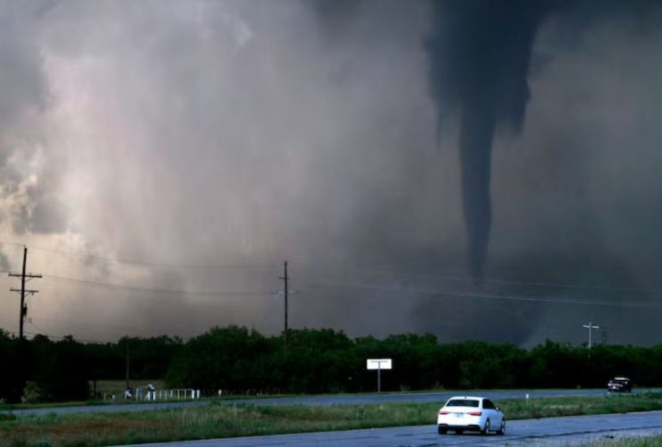 Alert: NOAA Forecasts High Probability of Destructive Tornadoes