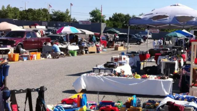 Calling All Baltimoreans Experience the Epicness of This Flea Market! 