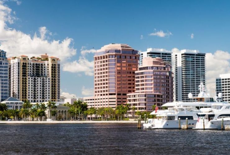 Discover LA's Wealthiest Neighborhoods: Top Earning Zip Codes Revealed!