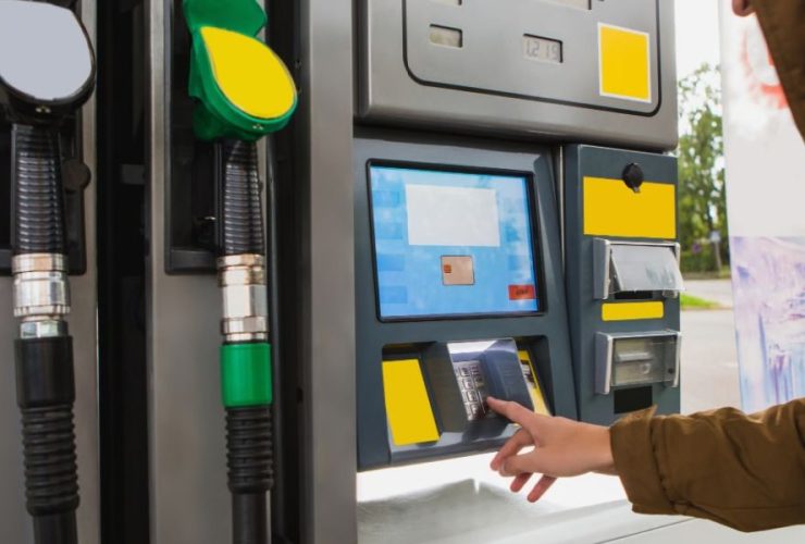 Gas Pump Skimming Scheme: Five Florida Men Accused of Identity and Fuel Theft