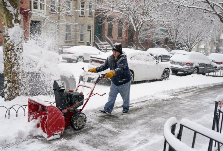 15 Inches of Snow Forecast Winter Storm Alert in Two States