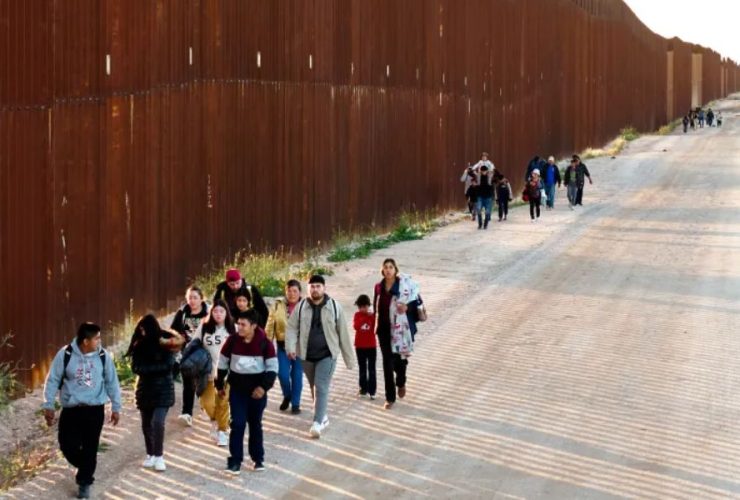 Illegal Immigration Could Become State Crime in Arizona Under New Proposal
