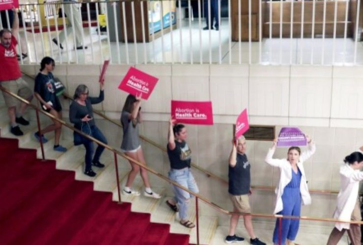 North Carolina Residents Can Now Take Abortion Pill at Home, Judge Decides