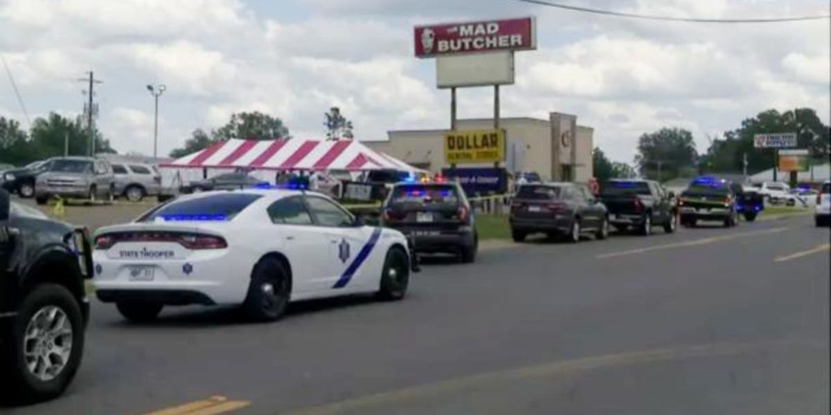 Police Search for Gunman Following Ohio Shooting That Injured 10 People