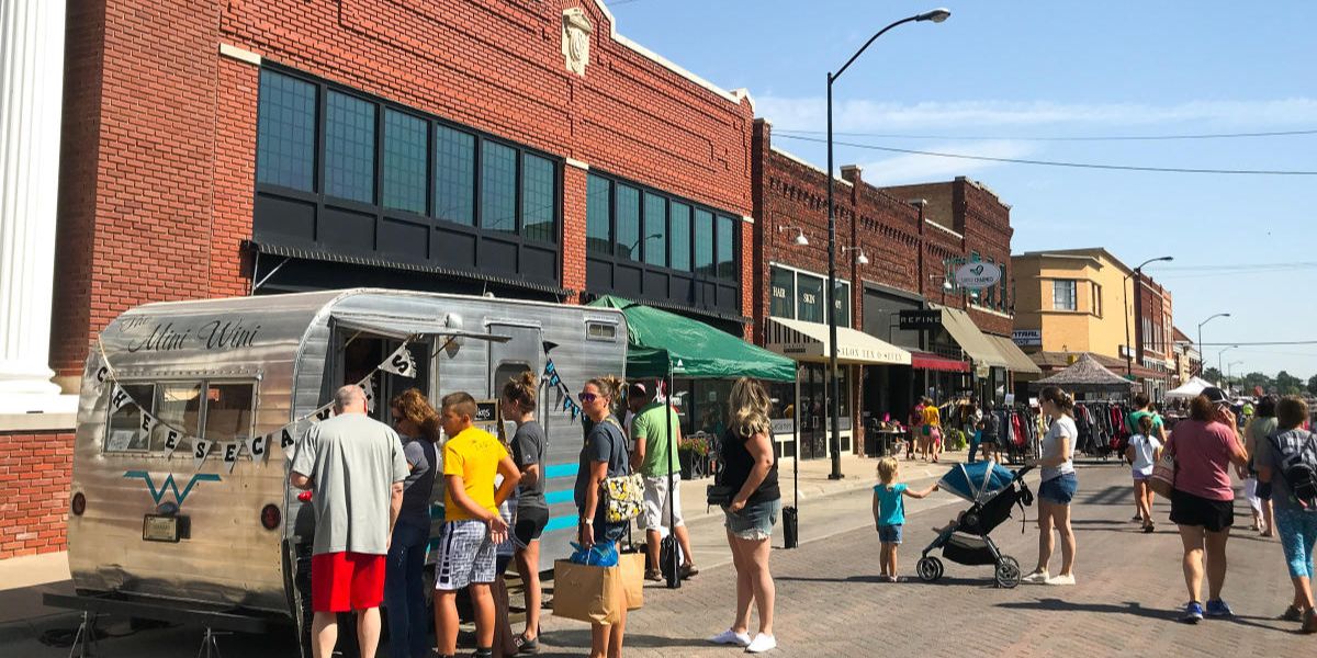 From Cornfields to Commerce: 5 Towns with the Rise of Local Businesses in Kansas