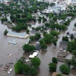 Severe Floods in Iowa 250 Rescued, Hundreds of Homes Destroyed