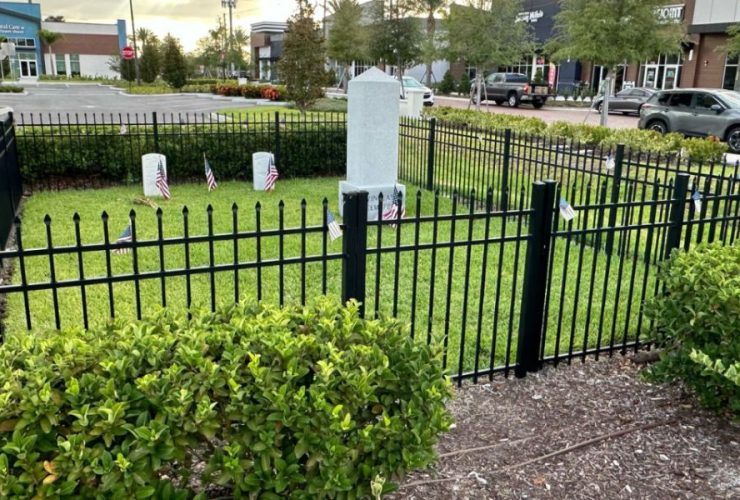 Why This Publix in Central Florida Has a Cemetery in Its Parking Lot