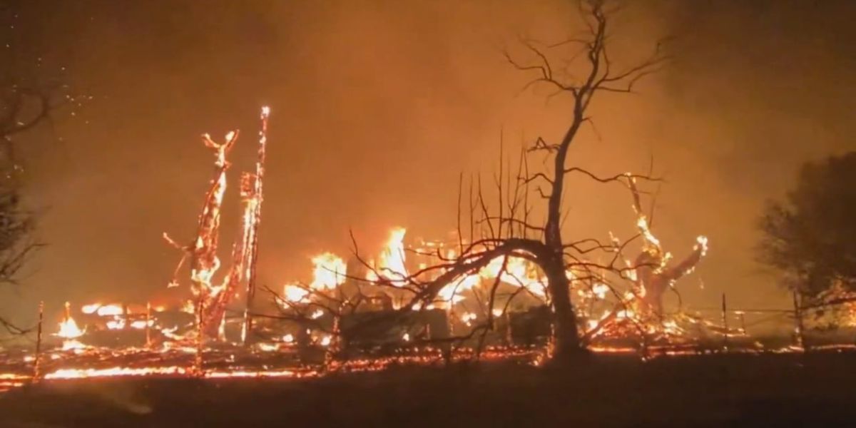Wildfire Near San Francisco Grows to 14,000 Acres, Injures 2 Firefighters