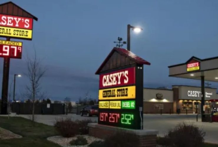Casey’s Expands with Acquisition of 198 CEFCO Convenience Stores