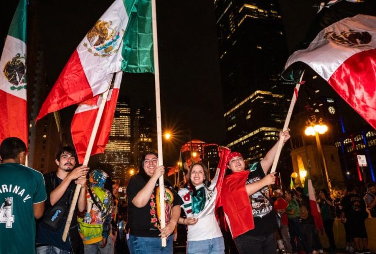 Downtown Chicago Hosts Vibrant Mexican Independence Day Festival for 2 Days!