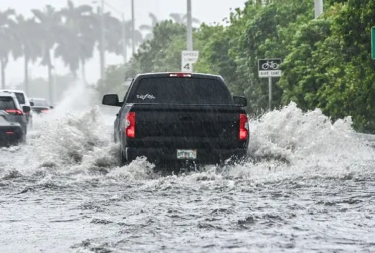 Florida on High Alert Tropical Storm Debby Set to Strike Sunday