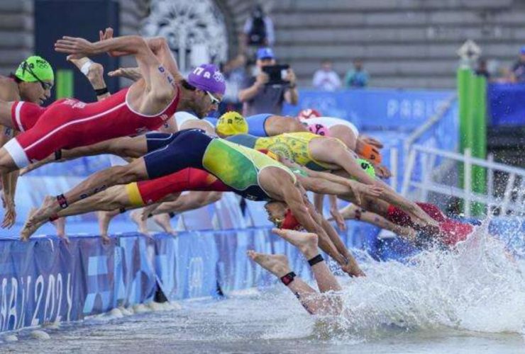 Mixed Relay Triathlon Starts in Seine Despite Water Quality Concerns