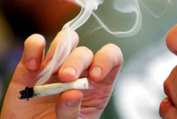 Sarasota Lawmaker Proposes Total Public Smoking Ban in Florida
