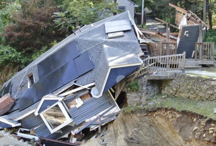 Single Mom Discovers Son's Sonograms 30 Miles Away After Flooding Destroys Home