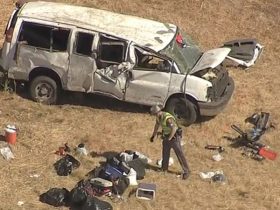 Tragic Texas Rollover 4 Dead, 10 Injured in Devastating Accident