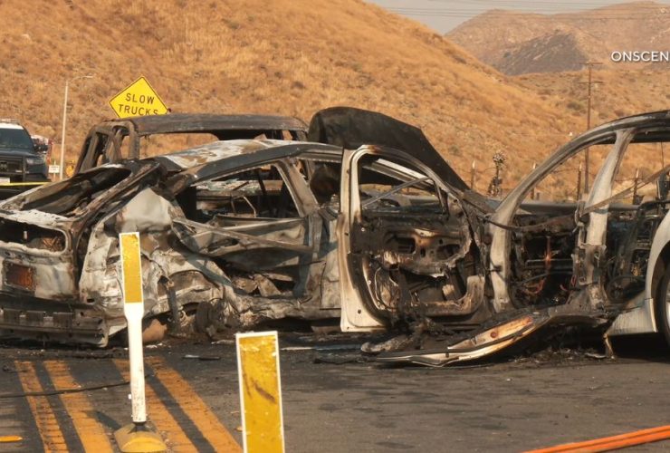 6 Killed, 4 Injured in Riverside County Accident That Triggered Brush Fire
