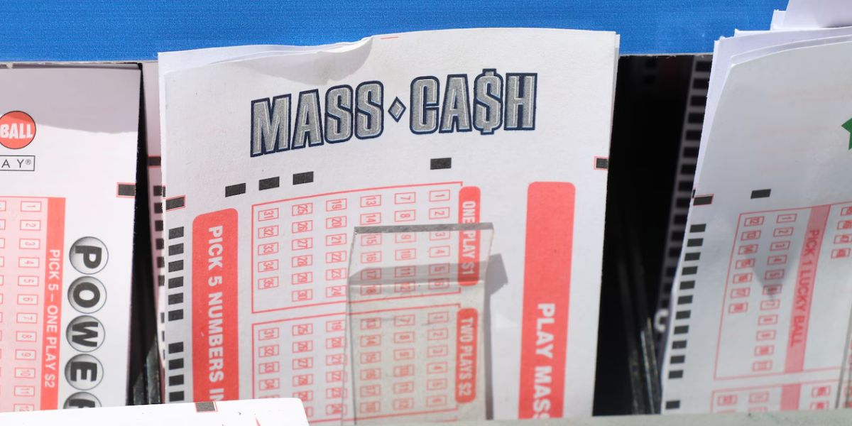 7-Eleven Sells $100,000 Winning Ticket in Mass. State Lottery