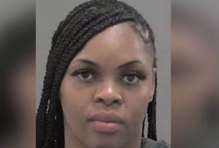 Illinois Woman Fights Principal After Cocaine Baggies Spill at Elementary School
