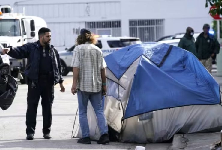 Florida's Homeless Face Stricter Rules Outdoor Sleeping Now Banned