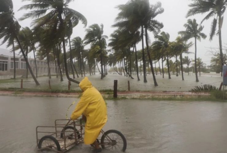 Hurricane Milton Strengthens to Category 5 Florida Prepares for Devastating Impact